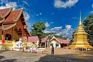 Wat Phrathat Doi Chom Thong