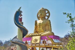 Wat Tham Pha Keung